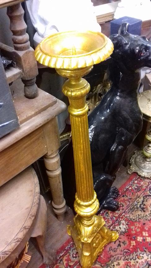 Bild 4 RESTAURATOR UEBERNIMMT SACRALE  AUFTRAEGE