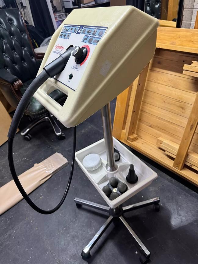 Bild 2 CARLTON G5 MASSAGEGERÄT. SERVICED & GARANTIE