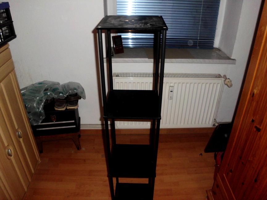 Bild 2 schönes schwarze regal für nur 5euro ab zu geben