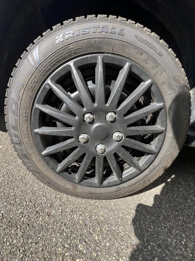 Bild 9 Ford Fiesta 2015 TÜV bis 04/27 sehr gute Zustand
