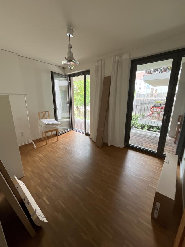 Bild 1 2 Zimmer in ruhiger Wohnung mit Hund