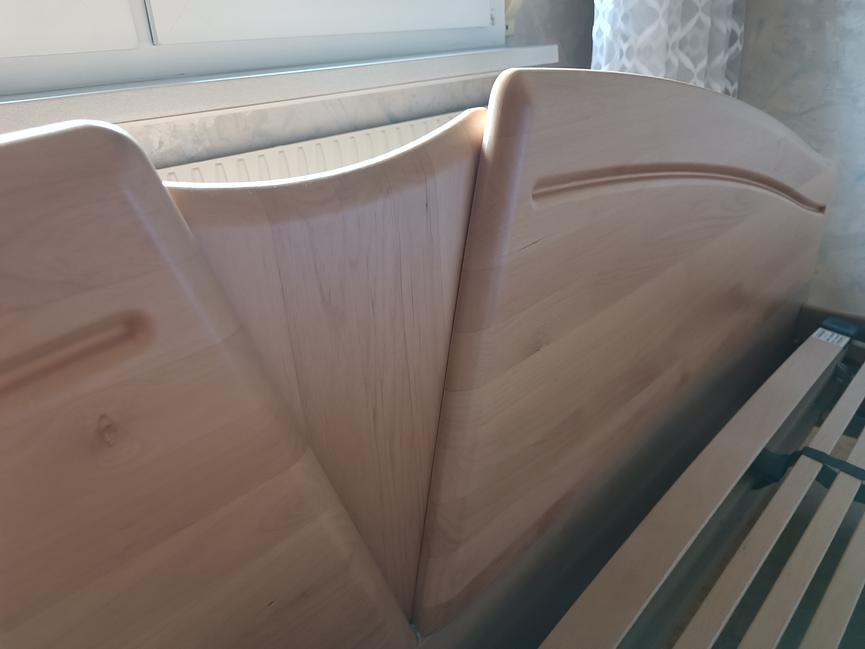 Bild 2 Schlafzimmer Möbel wertig, Buche massiv, Bett, Komm., Nachttische