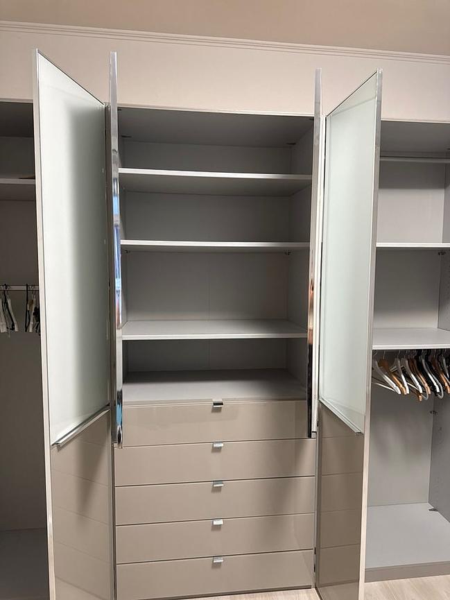 Bild 6 Schlafzimmer Kleiderschrank