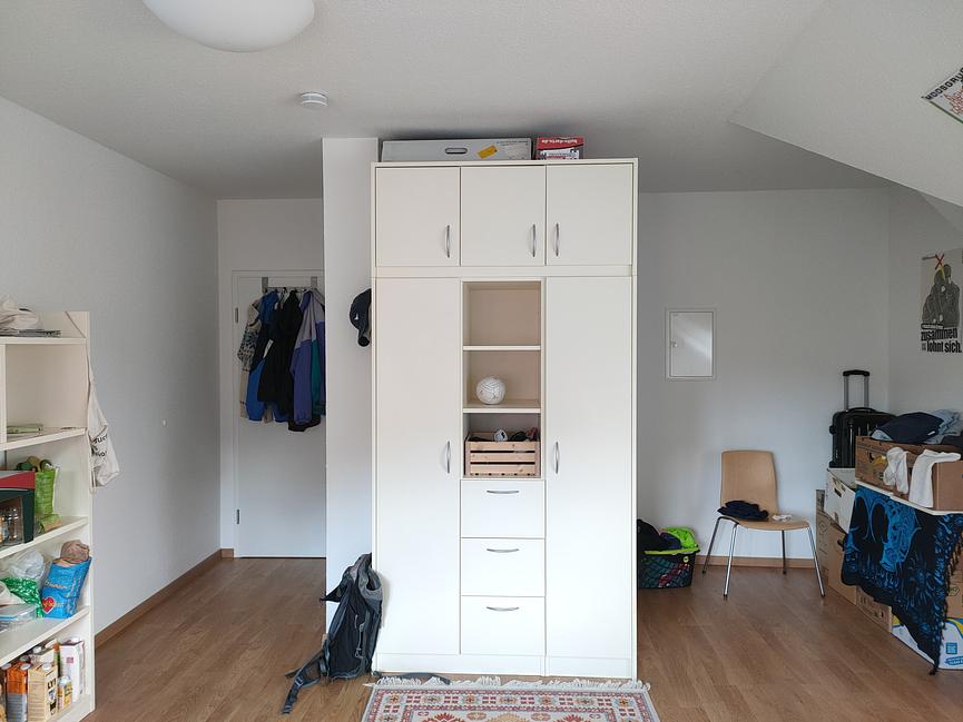 Bild 2 Großes WG-Zimmer mit eigenem Bad in Studiwohnheim