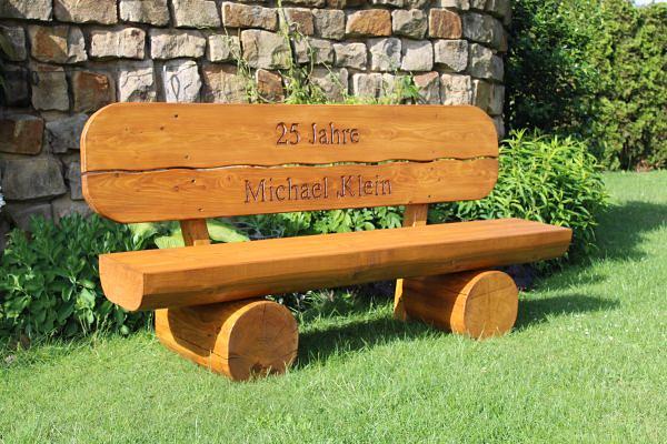 Bild 3 Jubiläumsgeschenk. Holzbank mit Gravur. Krongartmöbel. Sitzbank.