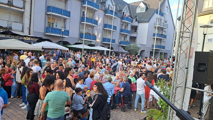 Bild 4 Italienische live band Sänger/in für alle Veranstaltungen