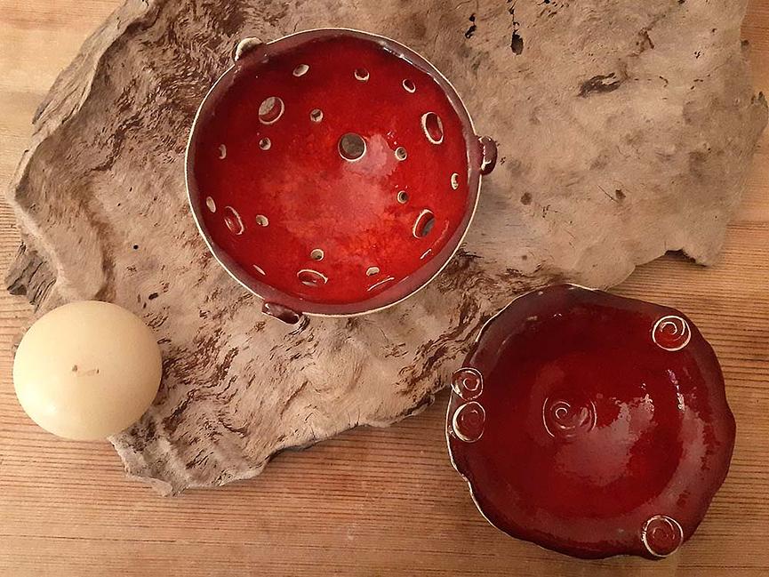 Bild 5 handgetöpferte Duftlampe und Schale