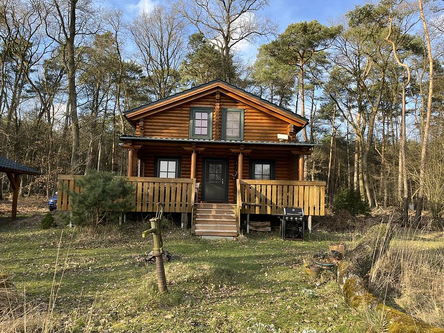 Bild 5 KANADISCHES BLOCKHAUS (FERIENHAUS) AM WALDRAND - LK ROW