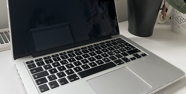 Vorschaubild MacBook Pro 2015 + kostenloses Zubehör 