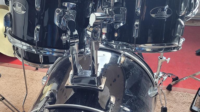 Vorschaubild Verkaufe Pearl Roadshow  Bass Drum & Toms