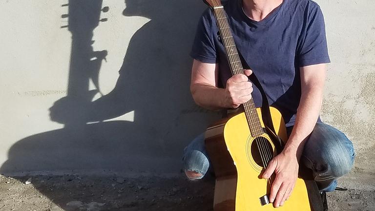 Musiker aus Hamburg- Gesang & Gitarre für Geburstage u.a. Feiern