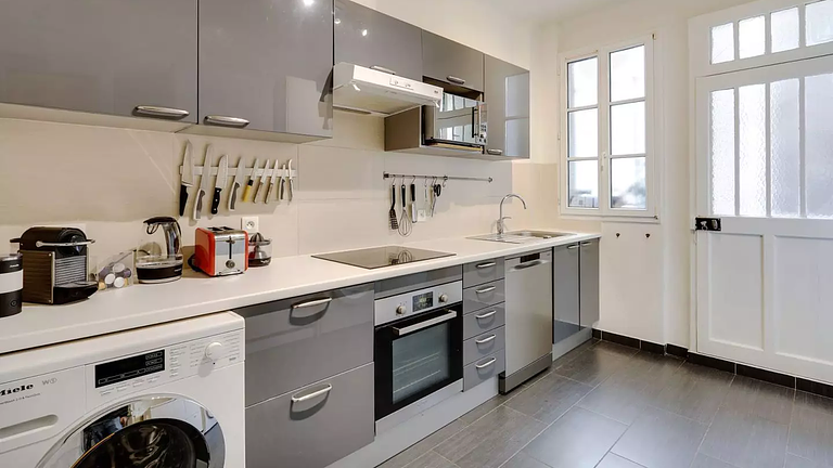 Möblierte Wohnung – Hell, 90 m², 2 Schlafzimmer, in Stuttgart-Degerloch