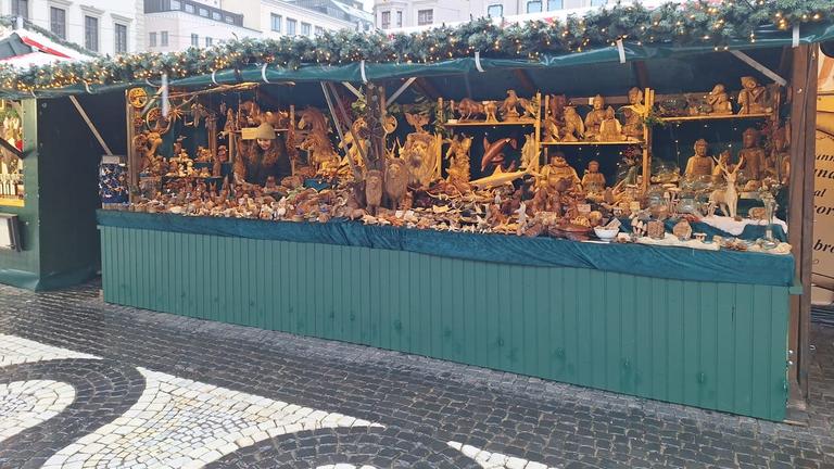 Weihnachtsmarkt Augsburg- Verkauf von fair gehandeltem Kunsthandwerk