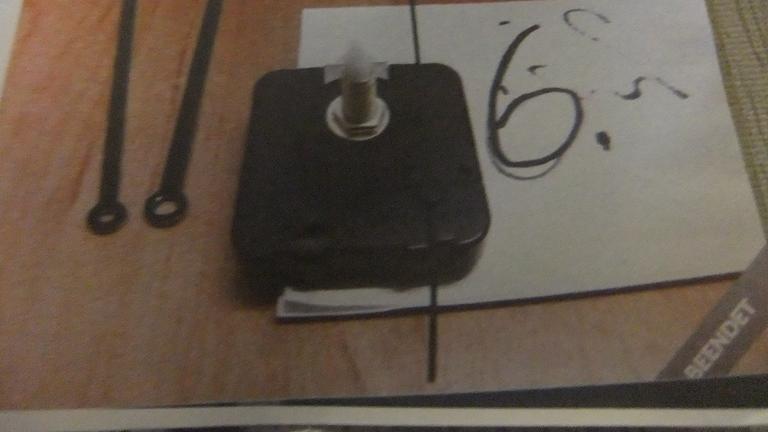 VERKAUFE QUARZUHRWERK LANGE WELLE 23 mm NEU