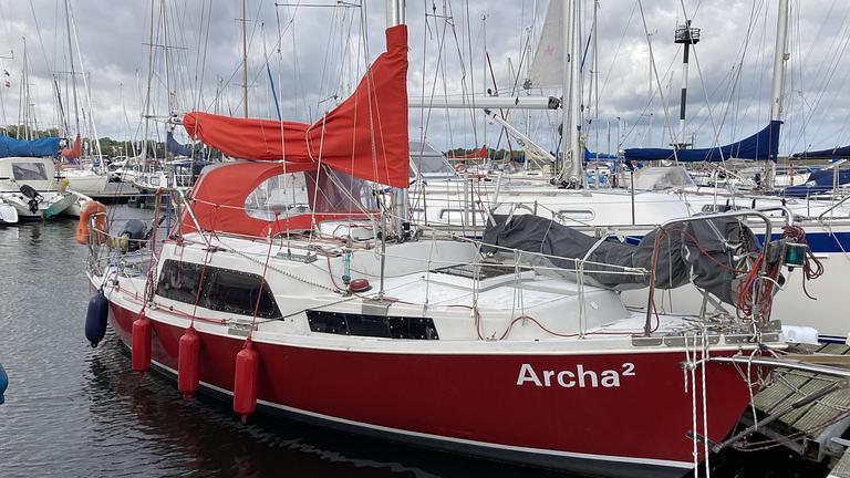 Segelyacht mit Trailer zu verkaufen