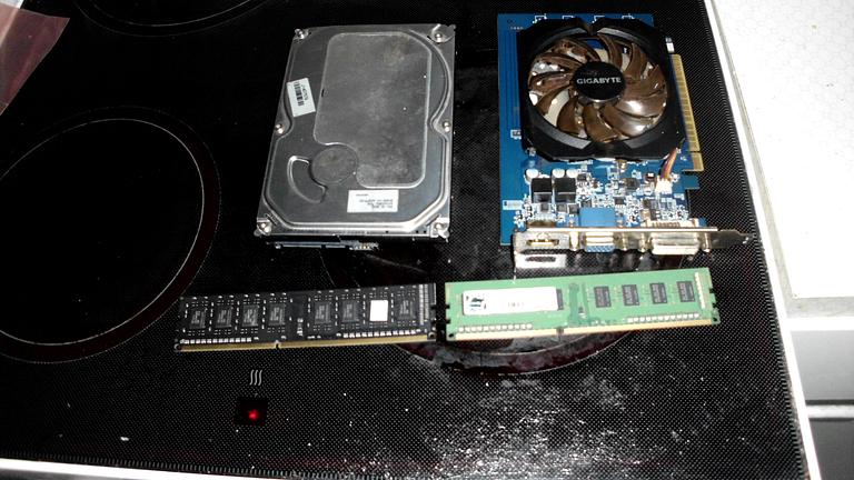 gebe pc teile günstig ab alles zu sammen ur für 12euro
