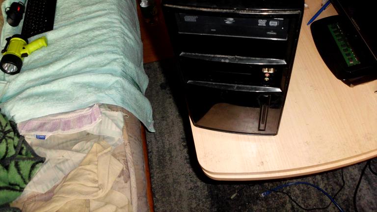 gebe hier ein pc zum aus schlachten und pc teile ab nur für 14euro