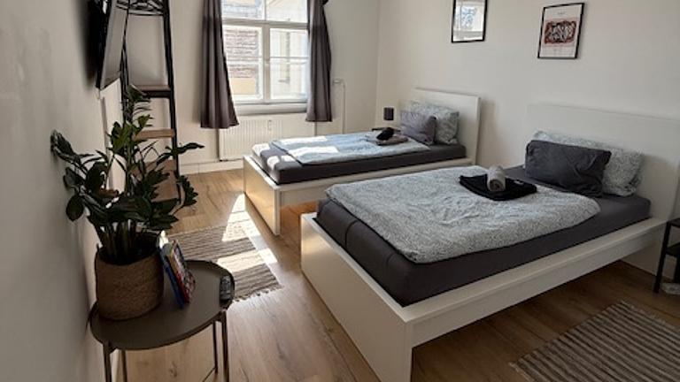 4 Wohnungen für WG geeignet - möblierte Wohnung - alles inklusive!