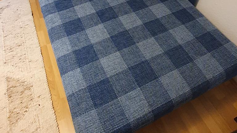 Schlafcouch, neuwertig, bequem
