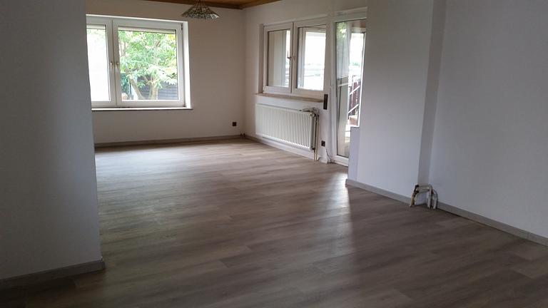 100 m² Wohnung an Nichtraucher/in /Ehepaar in Elze zu vermieten.