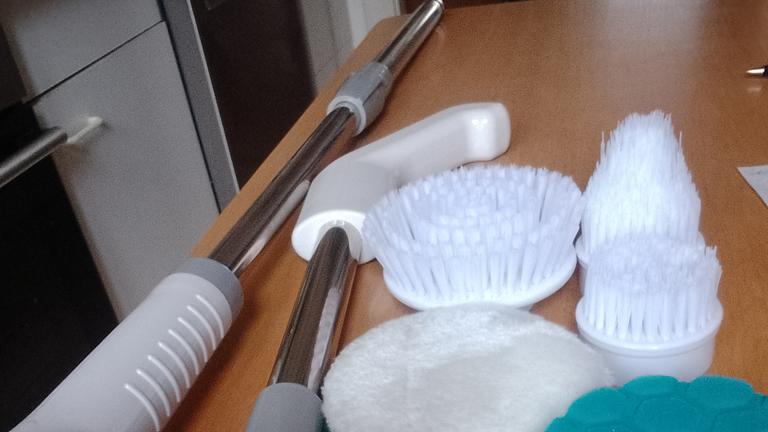 Elektrisches Reinigungsgerät Neu!  10 Euro