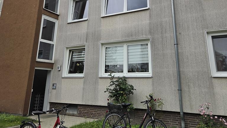 Großzügiges 24 m² WG-Zimmer mit Balkonzugang in Laatzen