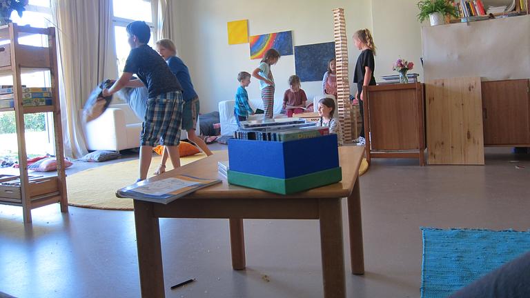 Vorschaubild Kleine Demokratische Schule sucht Lehrer_in, Quereinsteiger_in 