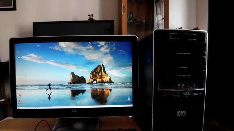 gebe hier komplett HP-PC mit Monitor, Maus und Tastatur ab.zu geben günstig