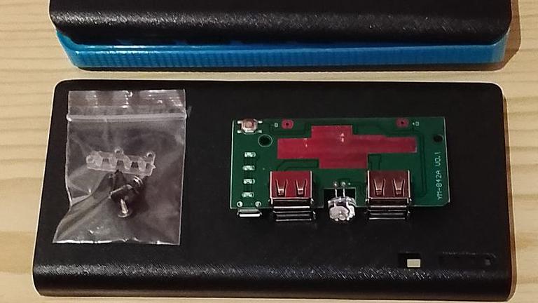 Powerbank-Kit, 20000 mAh, extrem große Kapazität, 4 USB-Ausgänge, Schnellladung