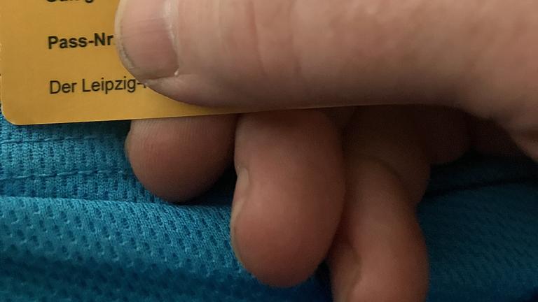 !!! LeipzigPass GEFUNDEN !!! an Busshaltestelle Neutscher Str.