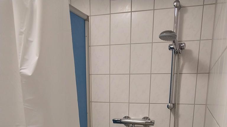 Großes WG Zimmer am Südstadtcampus für weibliche Studentinnen