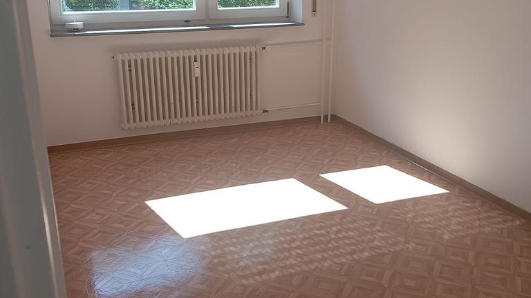 Helles, ruhiges Zimmer in Frauen-WG