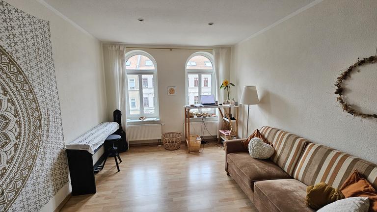 Zwischenmiete 1 Monat: Helle, geräumige Wohnung in Schleußig