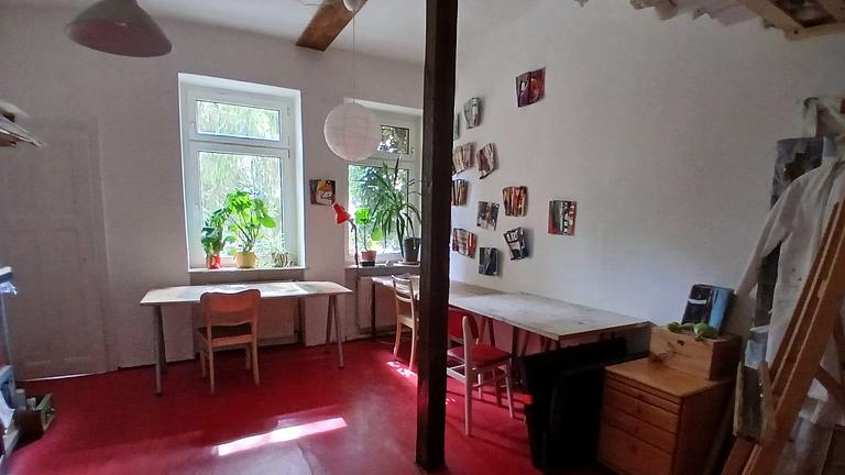 Atelierplatz in der Südvorstadt frei ab 1.7.2026 – Mitmieterin gesucht