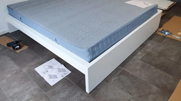 Vorschaubild Wir suchen Helfer für Möbelmontagen und Holzmontage