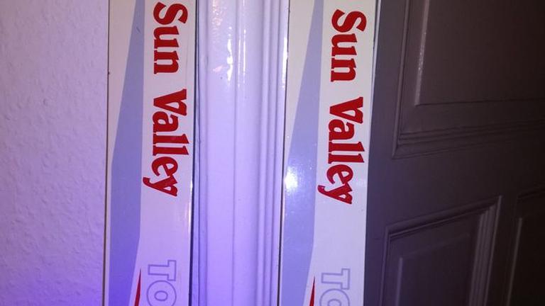 Vorschaubild =>LANGLAUF-SKI mit Stöcken mit "Salomon"-Bindung=>nur 15,-€!