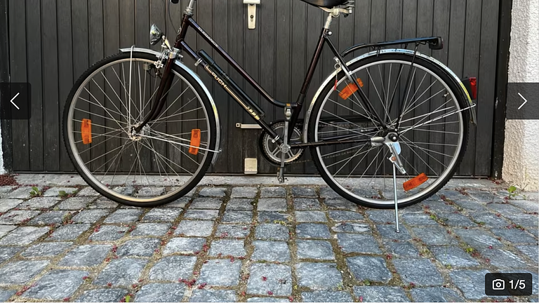 Suche dich, der ein Fahrrad für eine Spedition nach Berlin fertig macht🩷