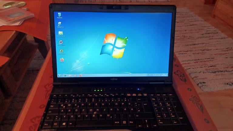 Vorschaubild  Siemens Fujitsu Lifebook E752 gebr.140€VB