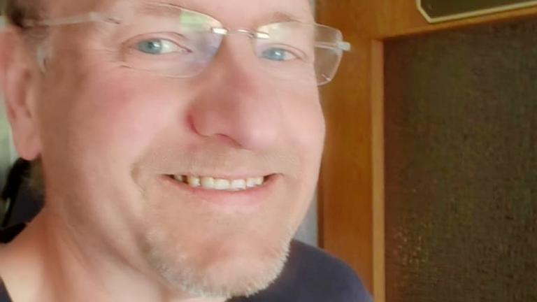 Echter Mann sucht Frau mit Herz und Charakter - Schönheit erledigt mein Garten