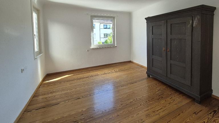 Sonnige WG-Zimmer in neuer WG in Stuttgart-Weilimdorf am Löwenmarkt