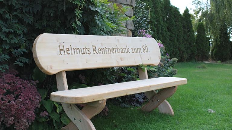 Gartenbank mit Scherenfüße. Hochzeitsgeschenk. Rentners Geschenk.