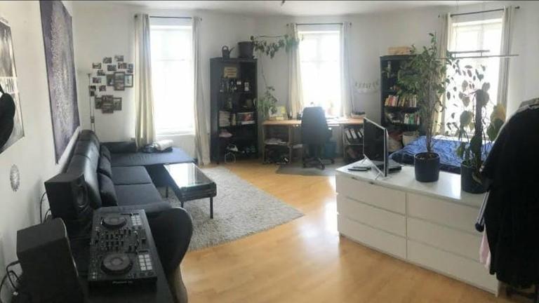 1 WG Zimmer unmöbliert in Leipzig Altlindenau