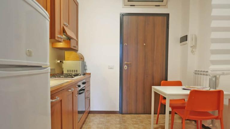 A cozy seperate two bedroom flatshared apartment
