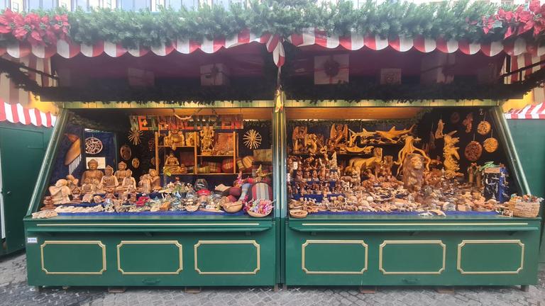 Weihnachtsmarkt Leipzig- Verkauf von fair gehandeltem Kunsthandwerk