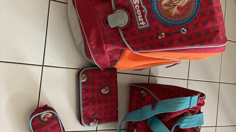 Vorschaubild Ranzen (Scout) mit Zubehör für Mädchen 