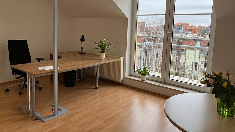 Vorschaubild Möbliertes Einzelbüro / Büroraum / Praxis zur flexiblen Miete