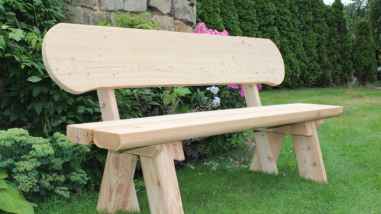 Holzbank mit Gravur. Rentners Geschenk. Hochzeitsgeschenk.