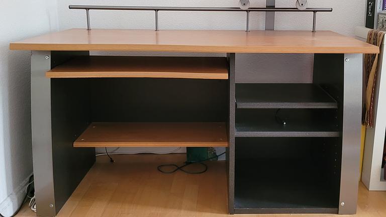 Schreibtisch/ Computertisch