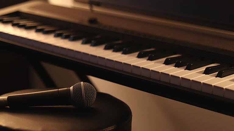 Musikunterricht für Gesang und Klavier