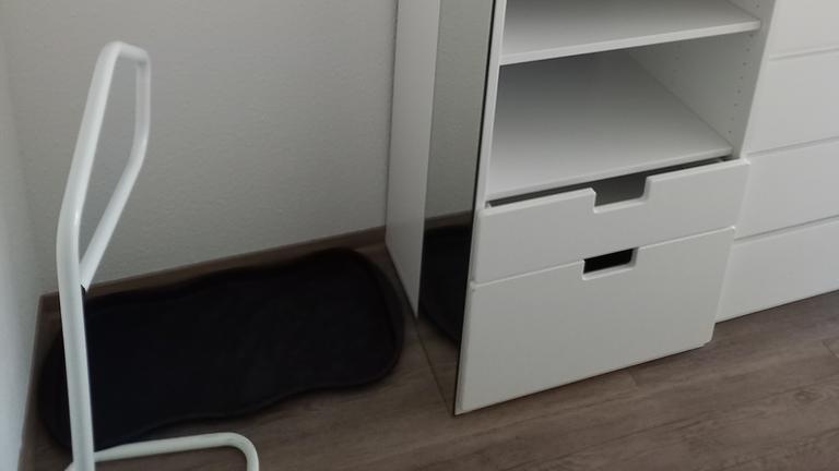 Vorschaubild Möbliertes, sonniges Zimmer